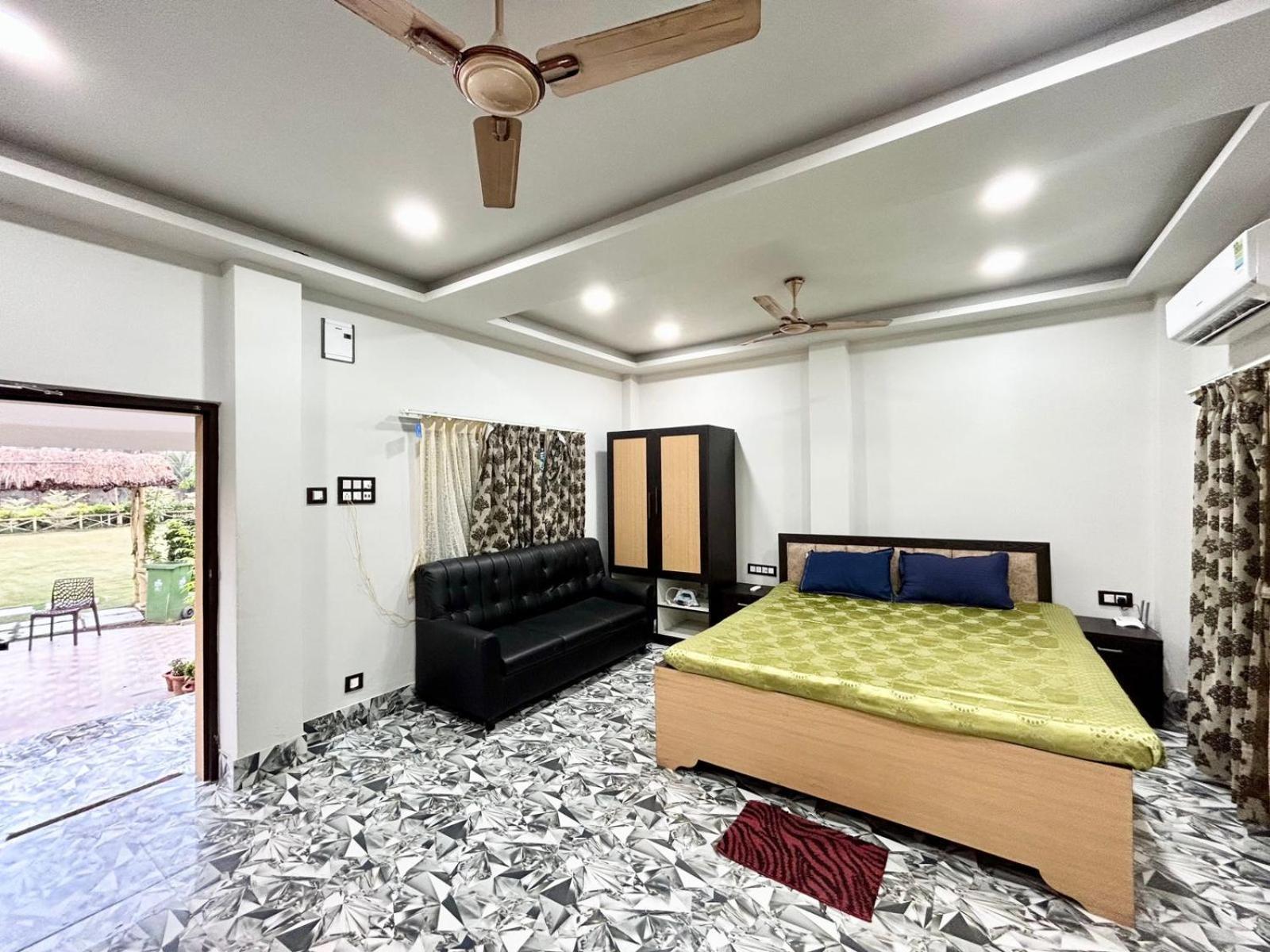 Palli Bangla Resort, Near Ruby Hospital, Anandapur Calcutta Exterior foto