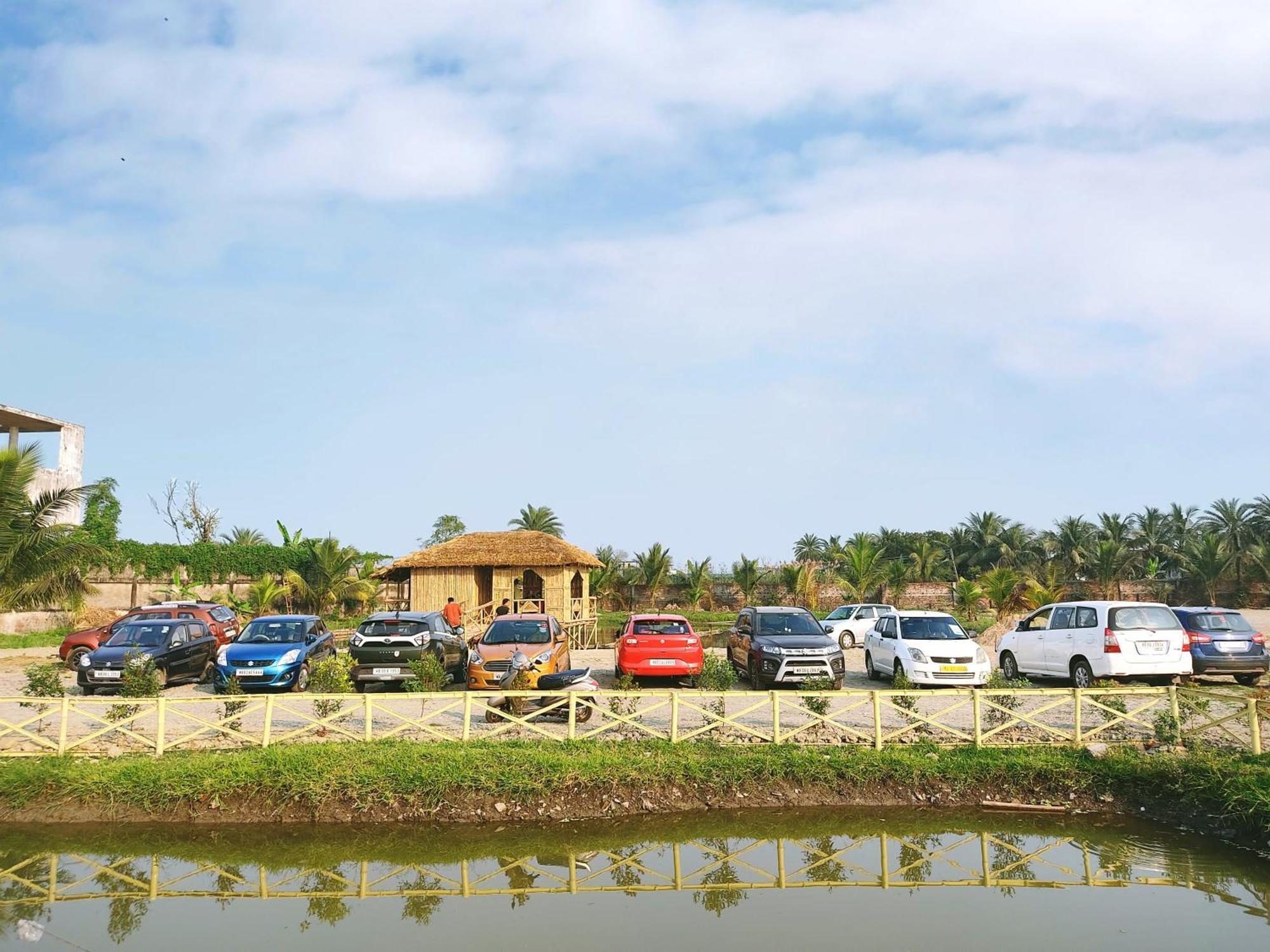 Palli Bangla Resort, Near Ruby Hospital, Anandapur Calcutta Exterior foto