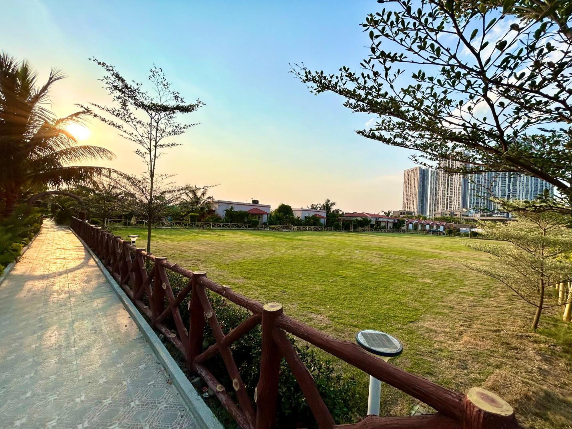 Palli Bangla Resort, Near Ruby Hospital, Anandapur Calcutta Exterior foto