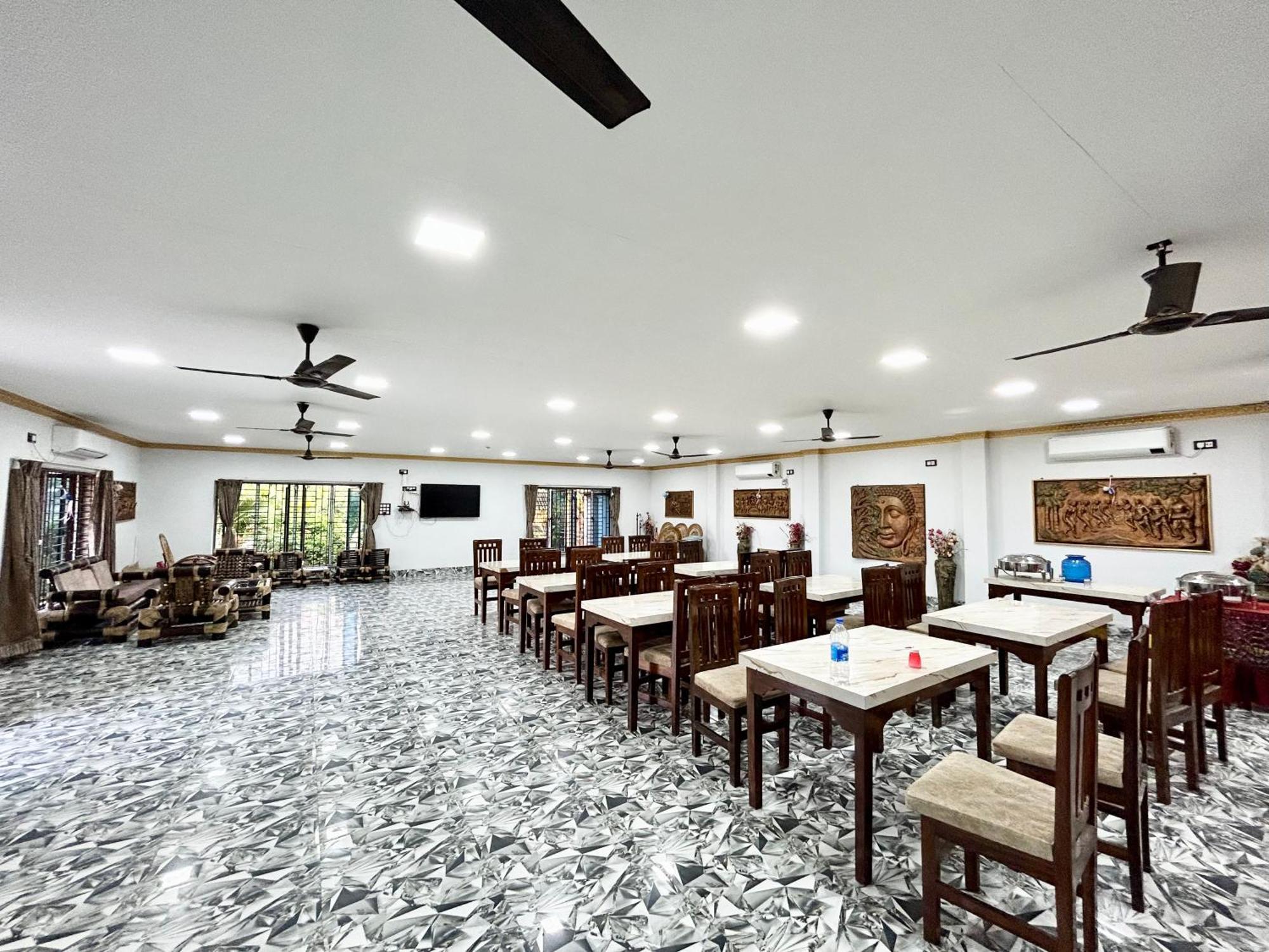 Palli Bangla Resort, Near Ruby Hospital, Anandapur Calcutta Exterior foto